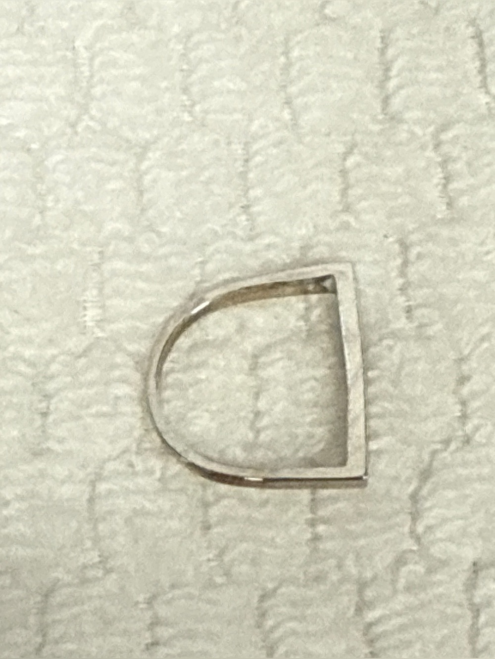 Alphabet B Ring - Picture 3 of 6